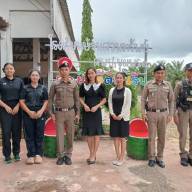 พ.ต.อ.สมภพ เชื้อทอง ผกก.สภ.สลุย ออกตรวจเยี่ยมโรงเรียนในเขตรับผิดชอบ ประชุมร่วมหารือ และประชาสัมพันธ์ ให้คณะครู อาจารย์ของแต่ล่ะโรงเรียนกำชับนักเรียนในช่วงปิดภาคเรียนมิให้มีการออกเที่ยวเตร่ในเวลากลางคืน
